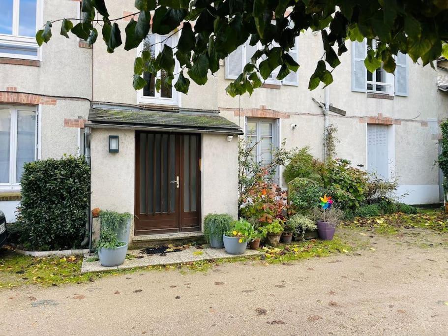 Chaleureux Appart, Proche De La Loire Avec Parking Орлеан Экстерьер фото